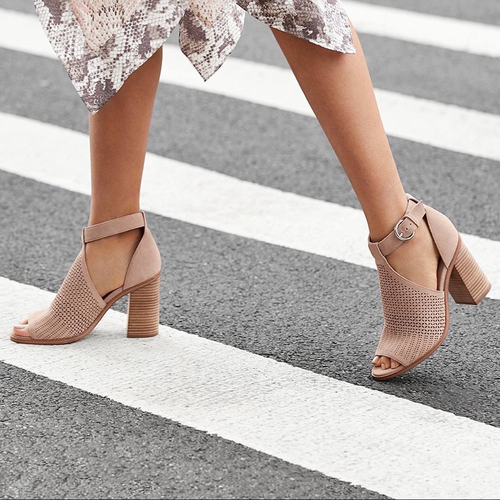 Marc Fisher LTD Vixen Sandal - Picture 6 of 8